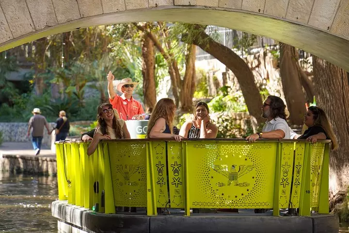 San Antonio Premium City Tour with Alamo & River Walk Cruise