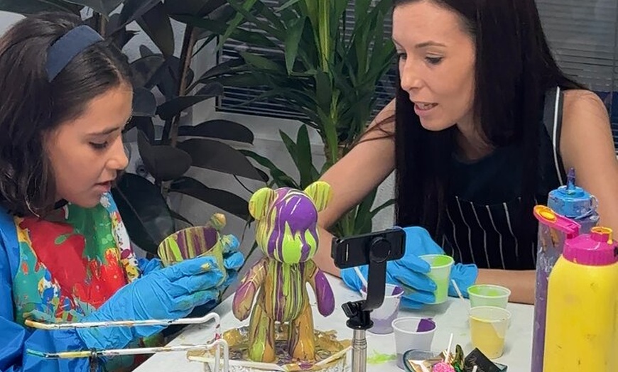 Image 5: Crea tu propio taller de arte fluido de oso en Alicante