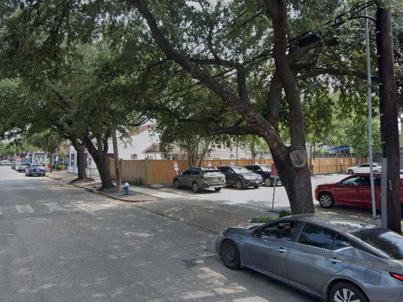 Parking at 5505 Morningside Dr. Lot