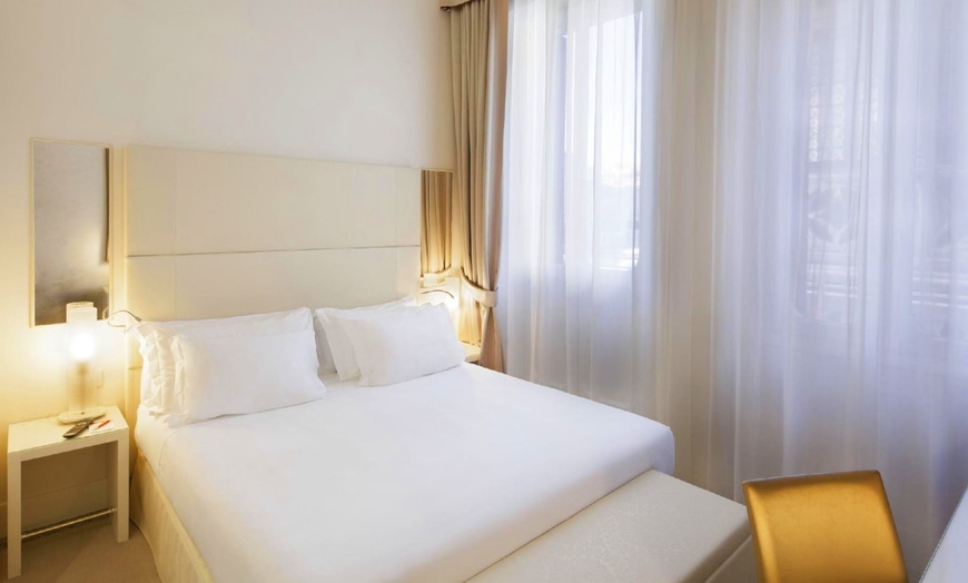 Image 2: ✈ ITALIE | Venise - Hotel NH Collection Venezia Palazzo Barocci 4*,...