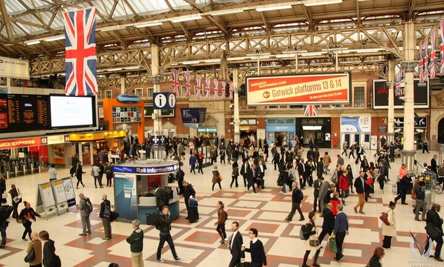 Image 2: Heathrow Airport or Central London To/From Manchester City