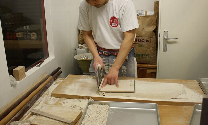 Image 5: Konnichiwa Little Tokyo Führung jederzeit wie mit einem Local