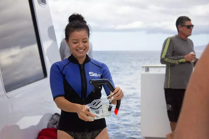 Four Winds Molokini Snorkeling Tour from Maalaea Harbor