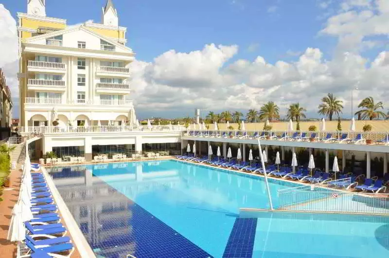 ✈ ANTALYA ET SA RÉGION | Sidé - Dream World Palace 5*, 3 nuit - Piscine extérieure - Primary Image