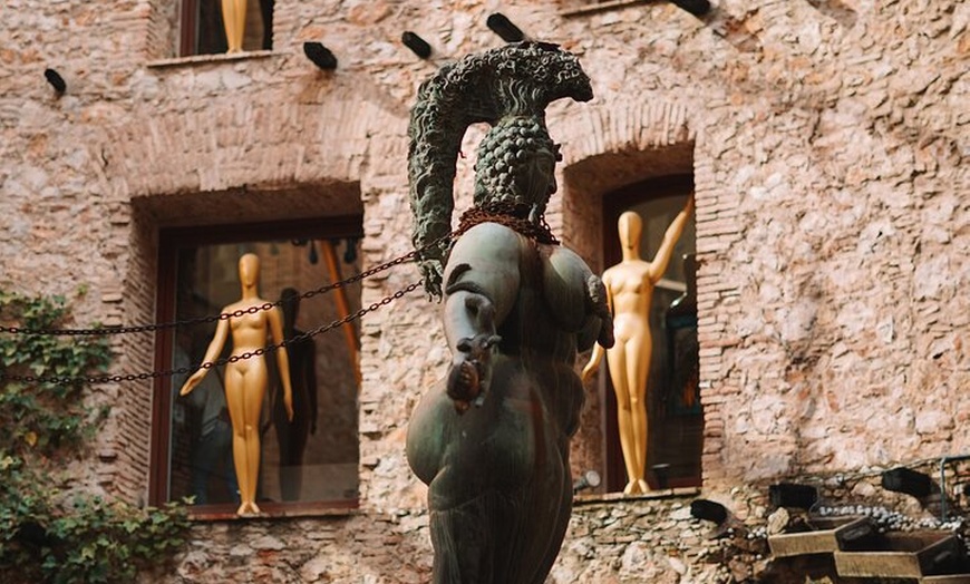 Image 9: Visita turística cultural privada desde Barcelona