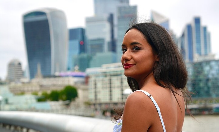 Image 9: 90-min London Landmarks & Hidden Gems Photoshoot