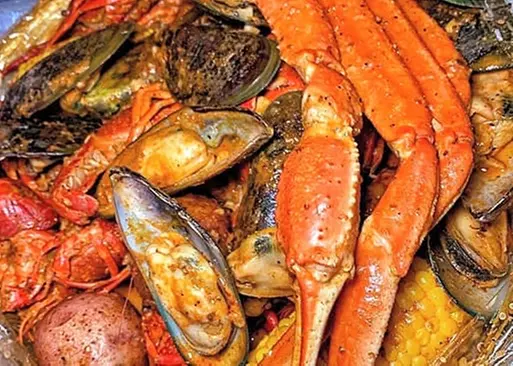 5% Cash Back at Hook & Reel Cajun Seafood and...