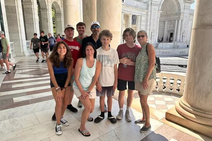 Arlington Cemetery & Changing of the Guard Exclusive Guided Tour