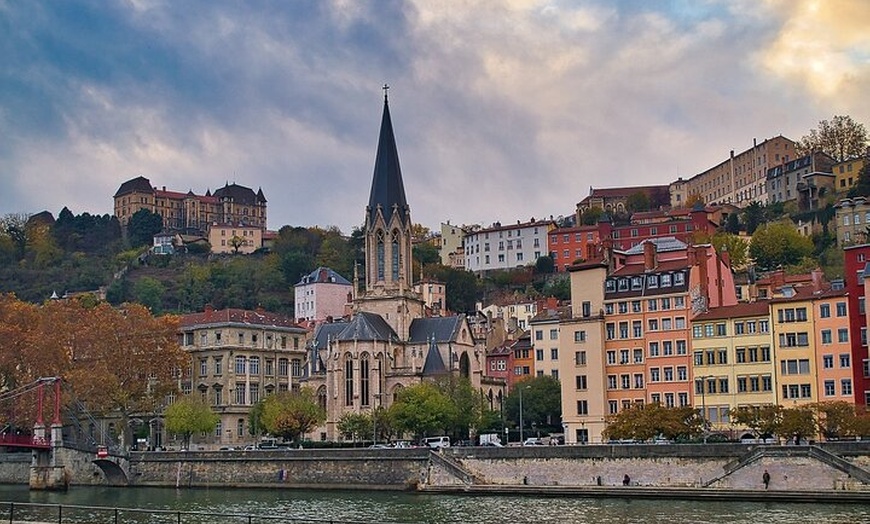 Image 4: Lyon Bites & Stories: Une savoureuse aventure en ville avec un habi...