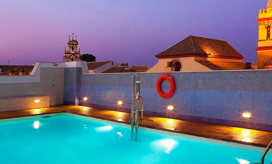 Image 1: ✈ SPANJE | Sevilla - San Gil 4*, 2 nachten - City break