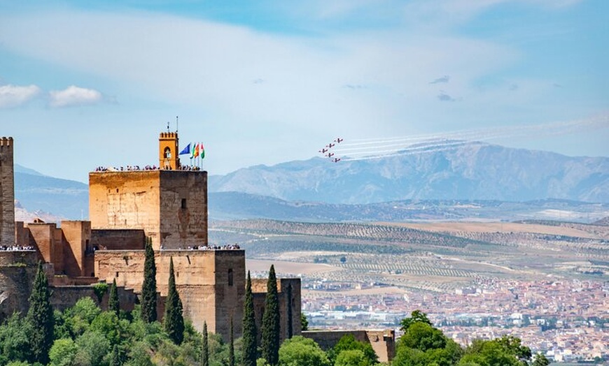 Image 8: Tour Alhambra al Completo con Guía Oficial
