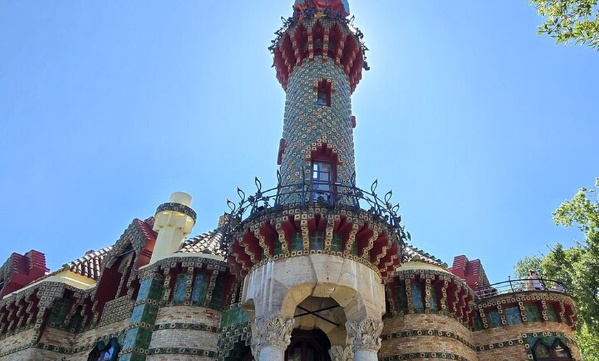 Image 6: Visita a la mansión del Duque de Almodóvar del Río en Comillas