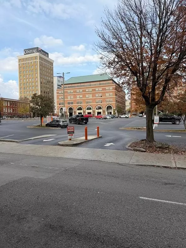 Parking at Conley Square