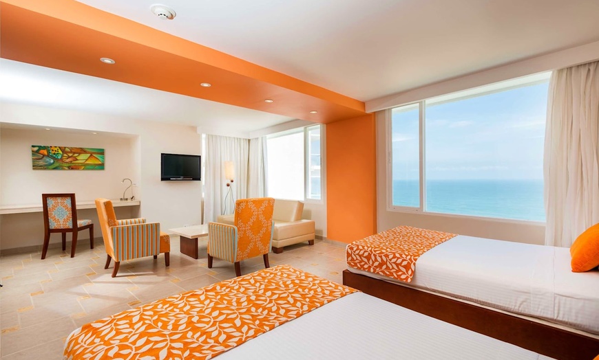 Image 11: ✈ COLOMBIA | Cartagena - Hotel Dann Cartagena 4*, 5 notti - Vista p...