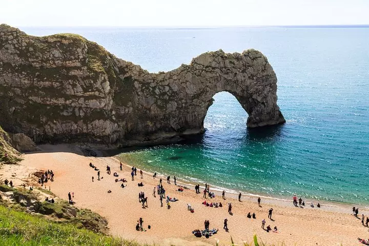 Lulworth Cove & Durdle Door Mini-Coach Tour from Bournemouth