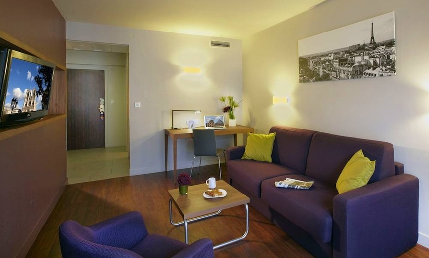 Image 13: ✈ ÎLE-DE-FRANCE | Parigi - Citadines Les Halles Paris 4*, 1 notte -...