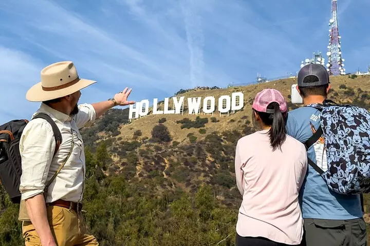 VIP Private Guided Hike to Hollywood Sign Viewpoint