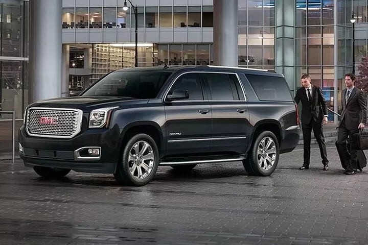 Private Transfer in a Luxury Vehicle to and/or from MSY Airport