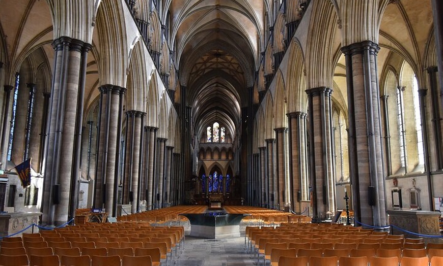 Image 8: Private Taxi Tour to Stonehenge and Sailsbury