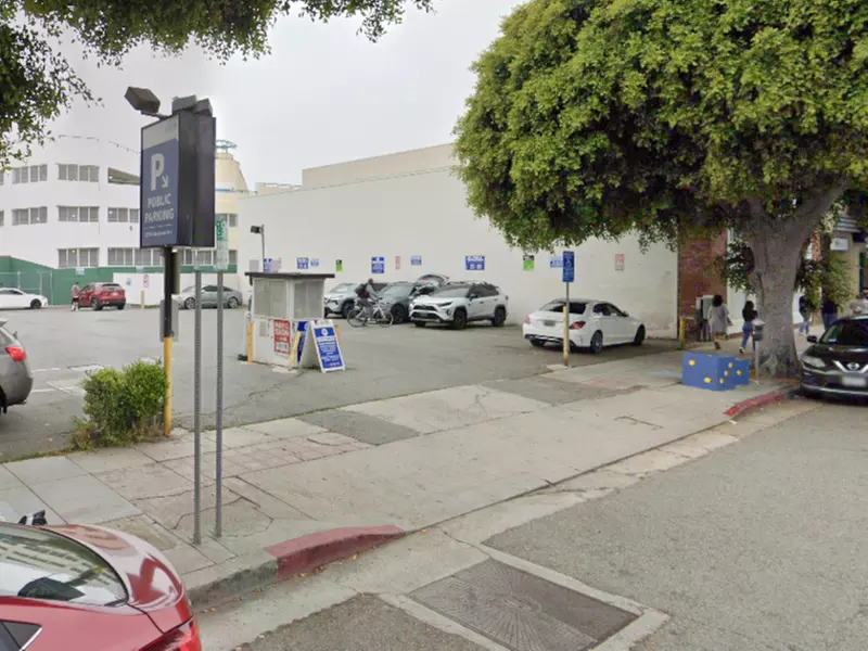 Parking at [SQ80] 1001 Westwood Blvd. Lot