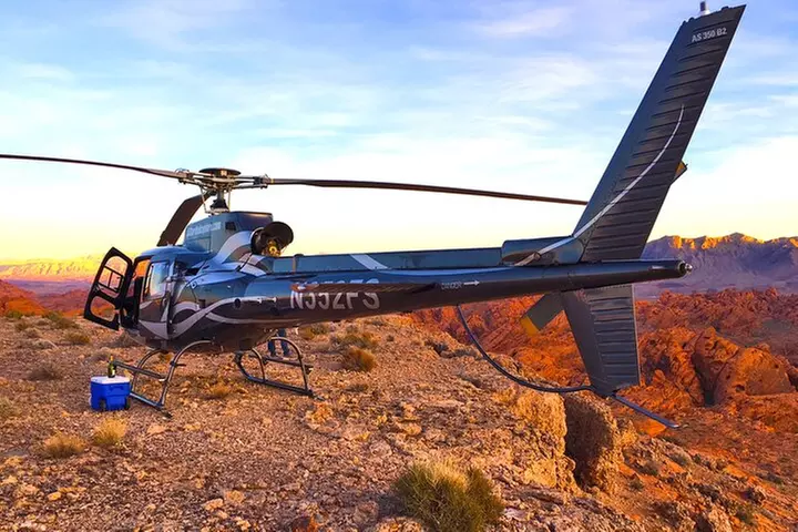 Valley of Fire Helicopter Tour and Landing with Champagne Toast