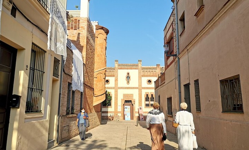 Image 6: Cripta privada de Montserrat y Gaudí con recogida en el hotel