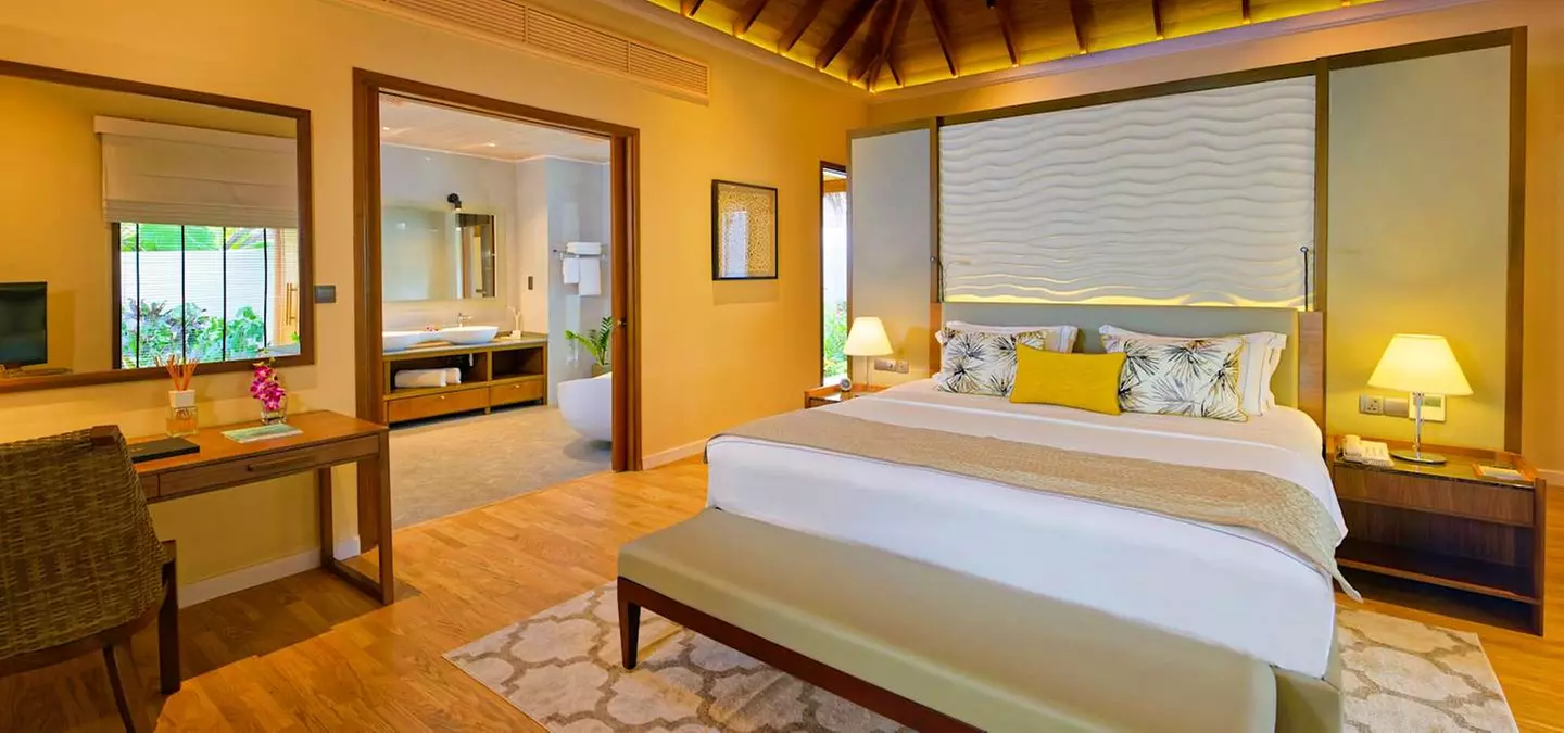 ✈ MALEDIVEN | Nord-Malé-Atoll - Baros Maldives 5*, 5 Nächte - Premium