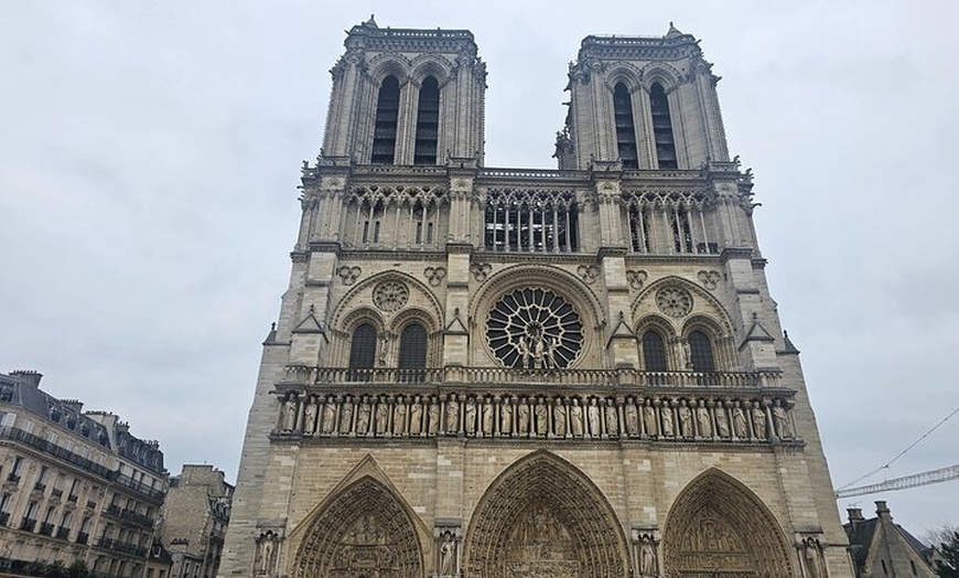 Image 3: Accès Notre-Dame : Explorez l'intérieur avec un Guide agréé.