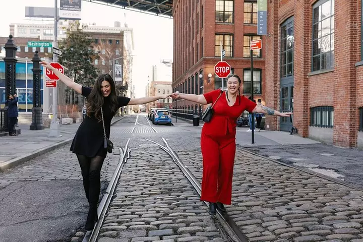 Private New York City Walking Tour with Photo Shoot