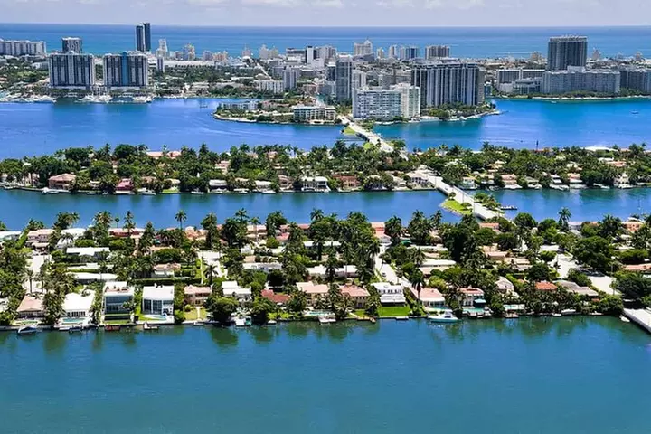 Miami Top-Rated Helicopter Tour: South Beach, Downtown & Islands