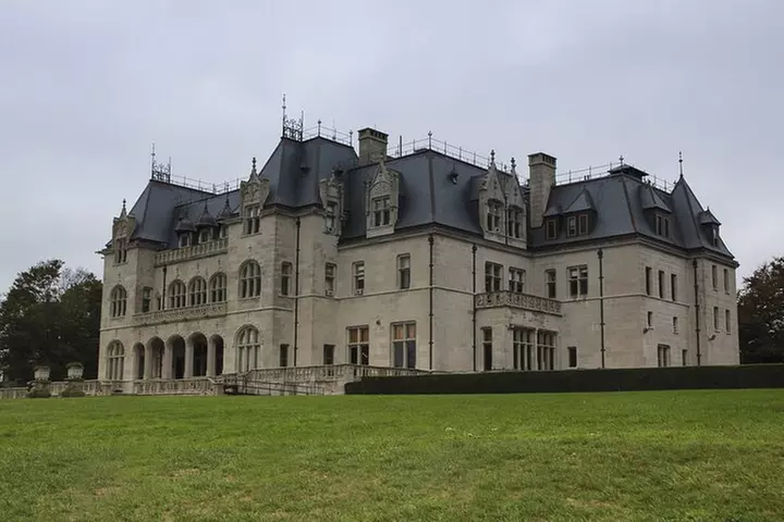Ultimate Newport Self-Guided Bundle Tour
