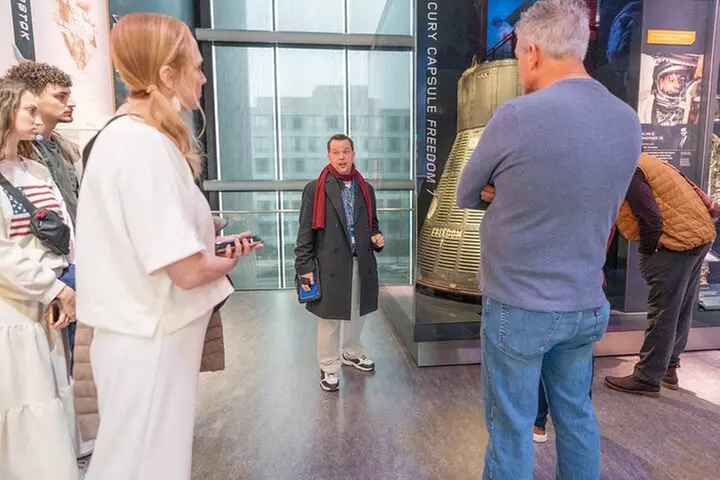 Smithsonian Highlights Walking Tour w/ Reserved Air & Space Entry