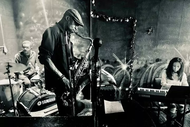 Harlem Jazz Tour: NYC Speakeasies and Juke Joints - Live Jazz