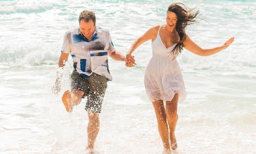 Image 27: Cancun Romantic Beach Photoshoot