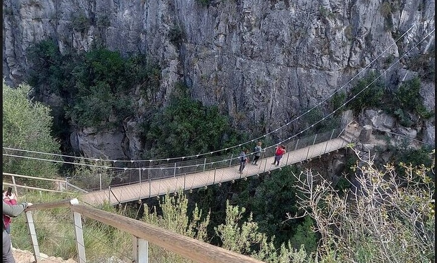 Image 6: Tour Privado de Valencia a Puentes Colgantes de Chulilla