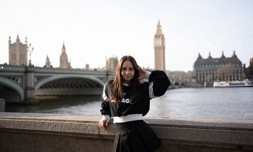 Image 8: 1-Hour Private London Photoshoot