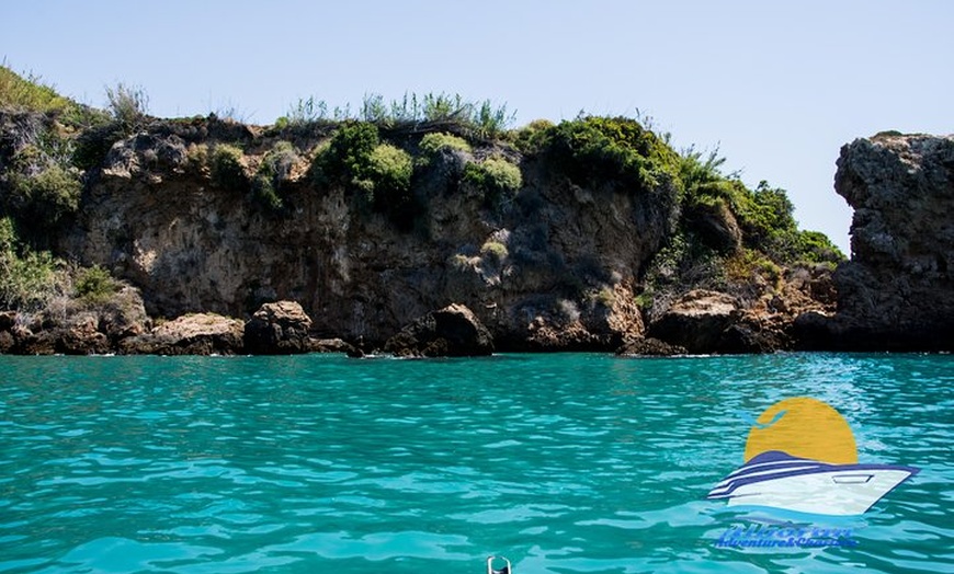 Image 7: Paseo en barco + Paddle Surf + snorkel + aperitivo + bebida