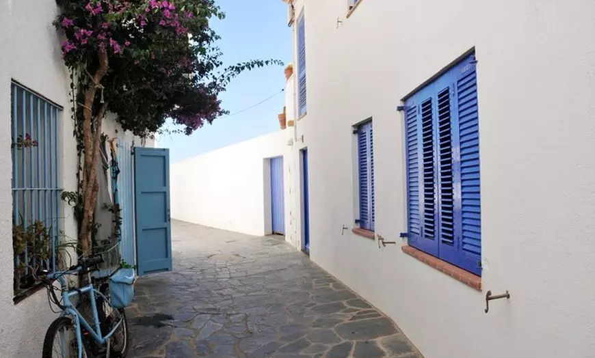 Image 1: Tour de Lujo en Cadaqués y Almuerzo desde Barcelona