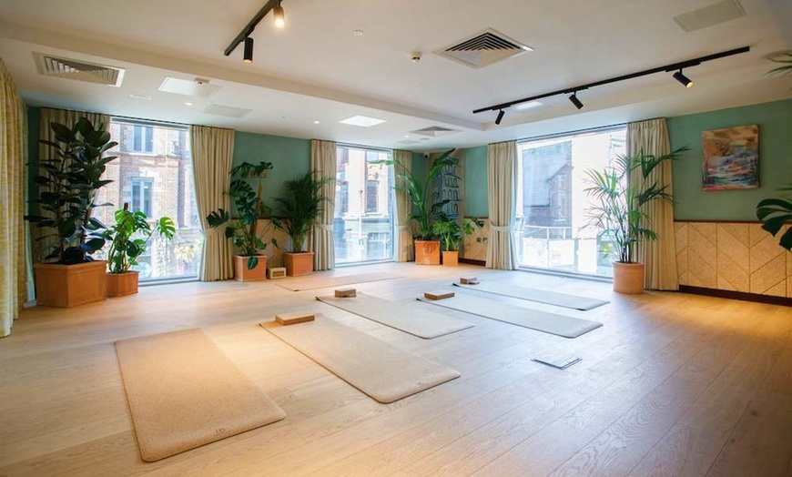 Image 11: ✈ IRLANDE DU NORD | Belfast - Room2 Belfast Hometel 4*, 2 nuit - Ci...