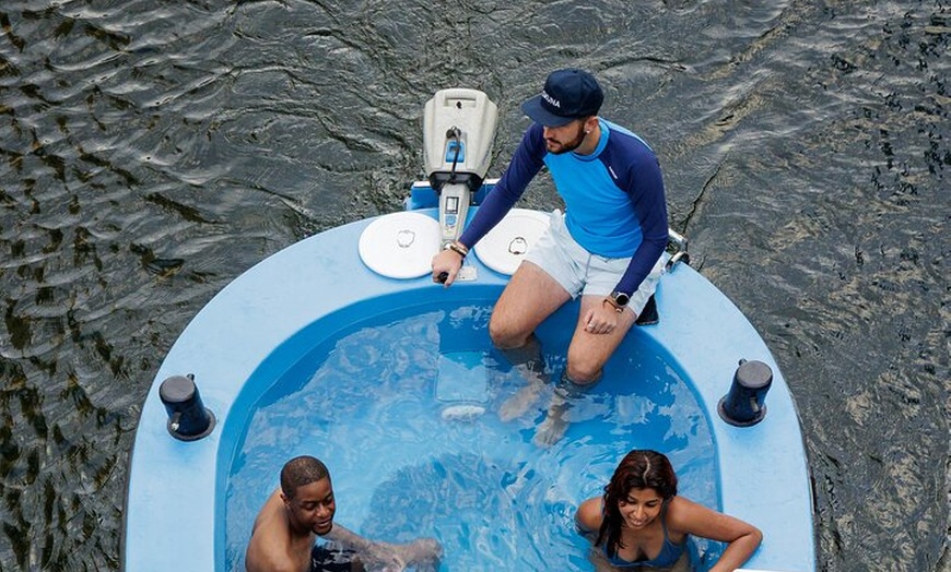 Image 7: Hot Tub Boat Tour in London - London's most unique tour