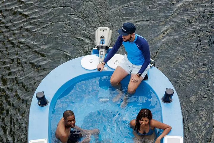 Hot Tub Boat Tour in London - London's most unique tour