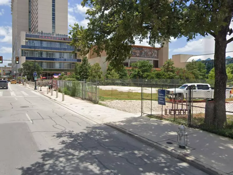 Parking at 550 E. Market St. Lot