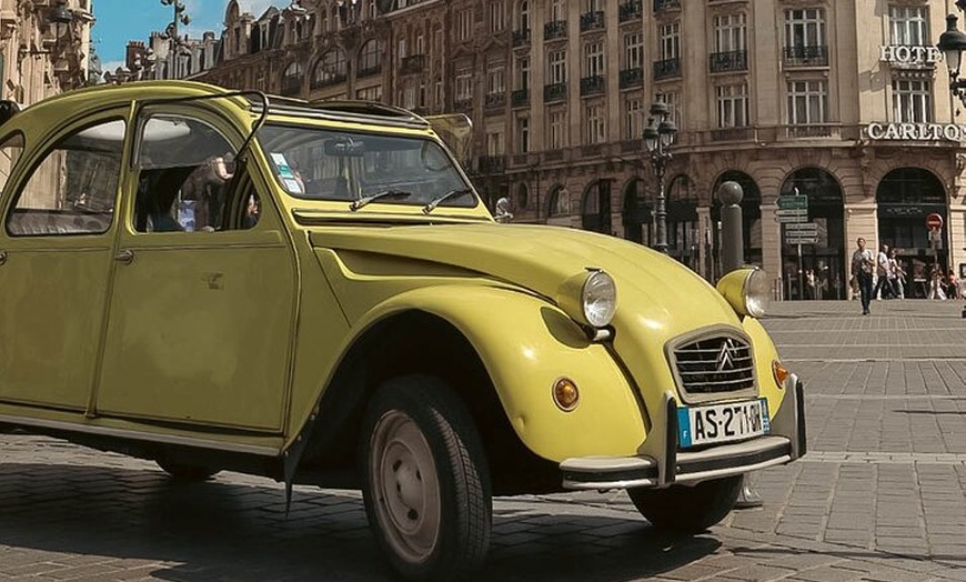 Image 16: Excursion exceptionnelle à Lille en 2 CV décapotable avec votre cha...