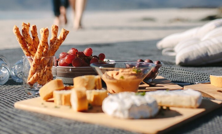 Image 2: Sydney: Golden Hour City Escape with Sunset, Picnic and Photos