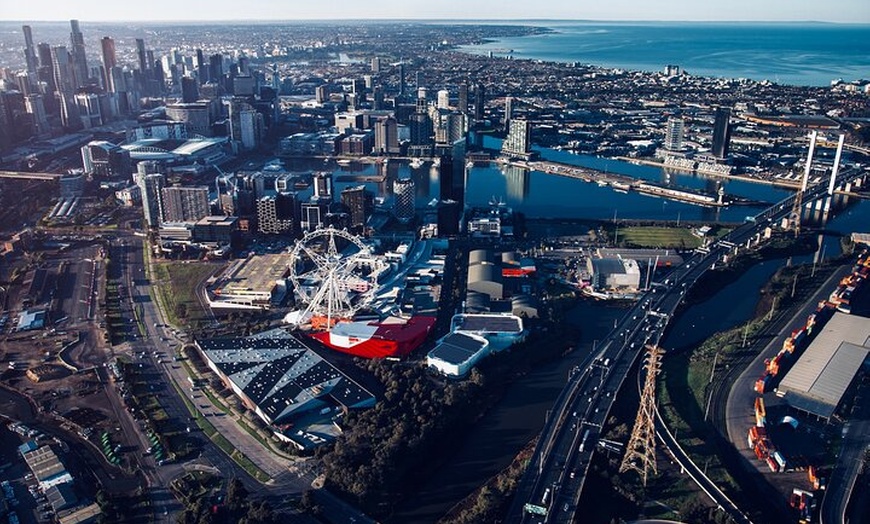 Image 4: Melbourne City Scenic Helicopter Ride