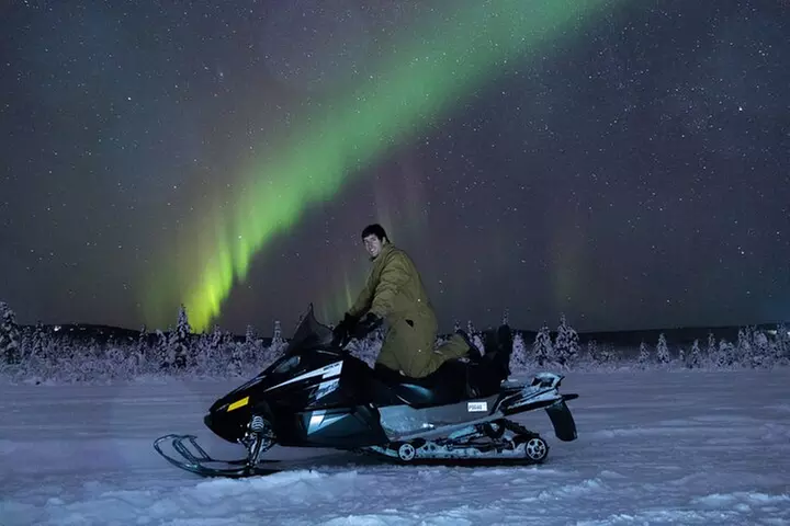 Aurora Sleighers Snowmobile Tour in Fairbanks - Primary Image