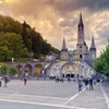 Image 3: Excursion d'une journée à Lourdes au départ de Paris Sanctuaires et...