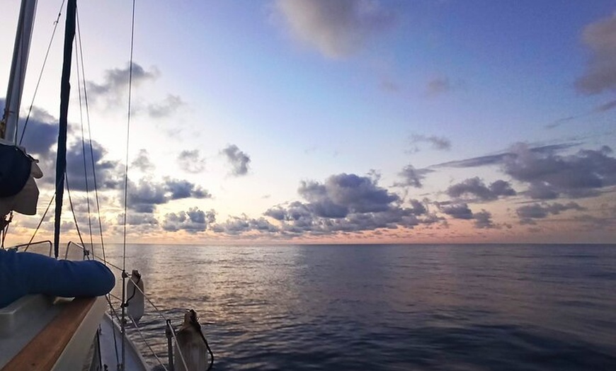 Image 7: Excursión privada a vela por Menorca desde Cala Galdana