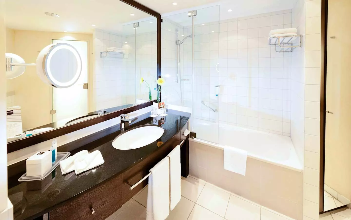 ✈ DEUTSCHLAND | Köln - Dorint Hotel An der Messe Köln 4*, 2 Nächte ...