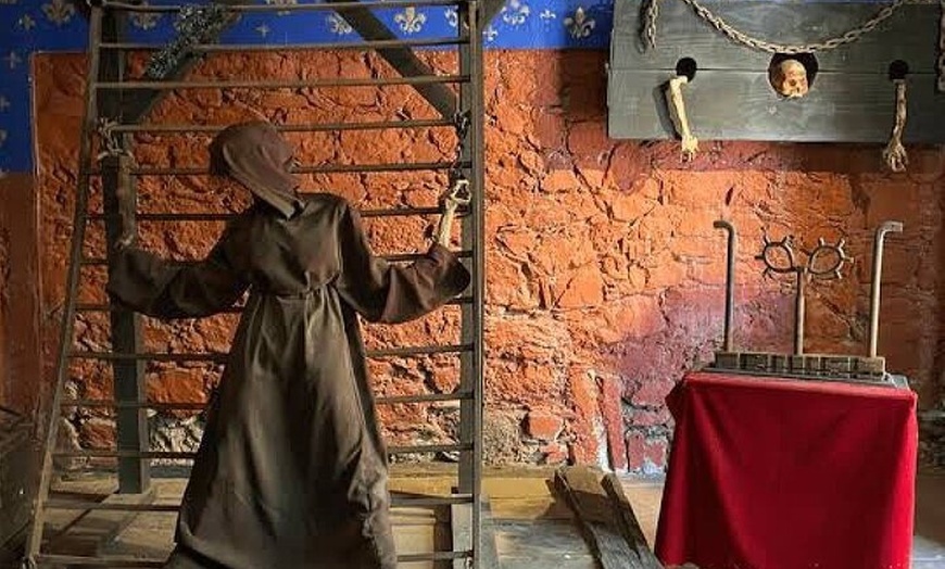 Image 5: Tour Nocturno y Museo de la Inquisición en Granada Misteriosa